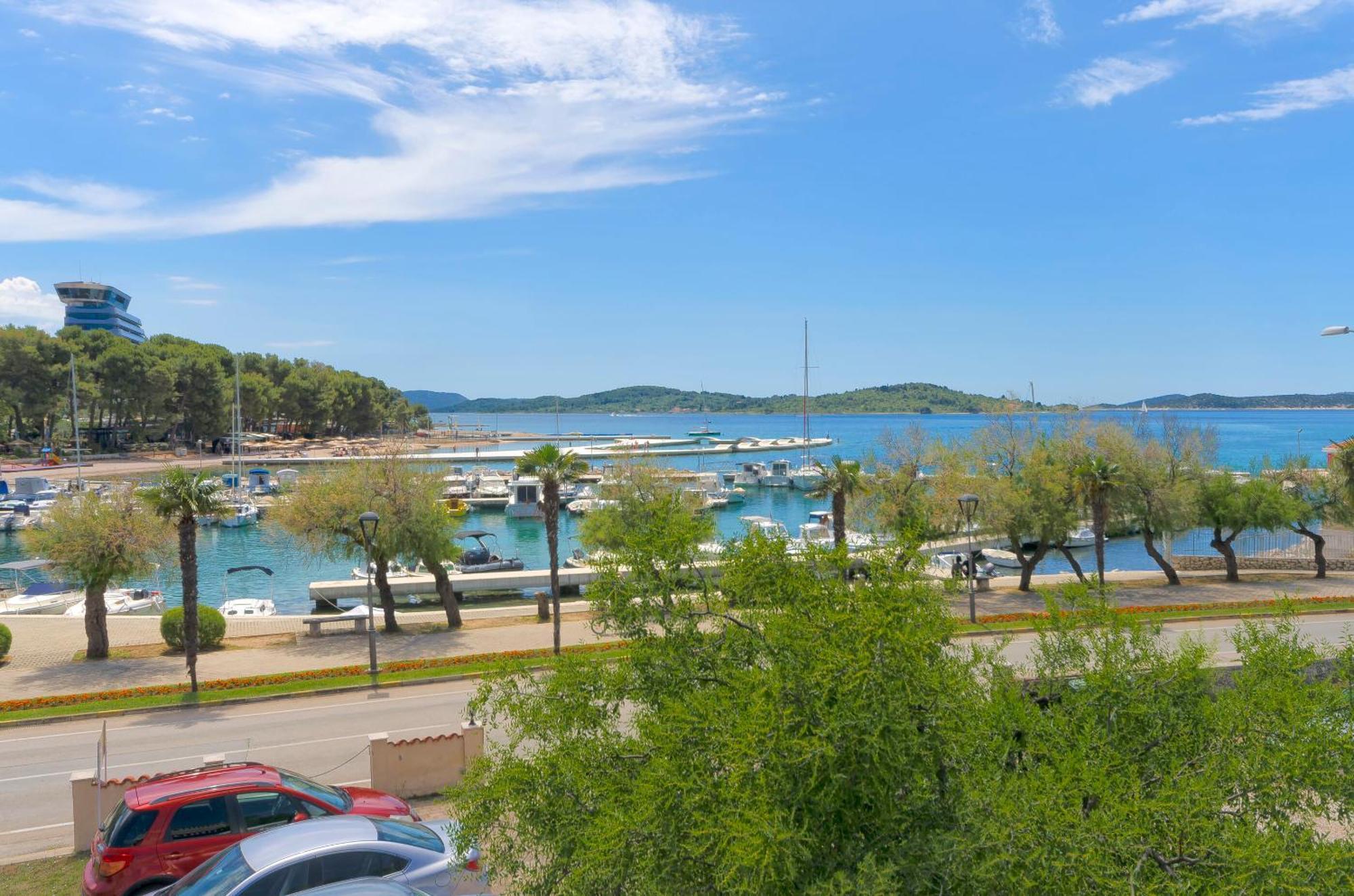 Apartment And Rooms Artina โวดีเซ ภายนอก รูปภาพ