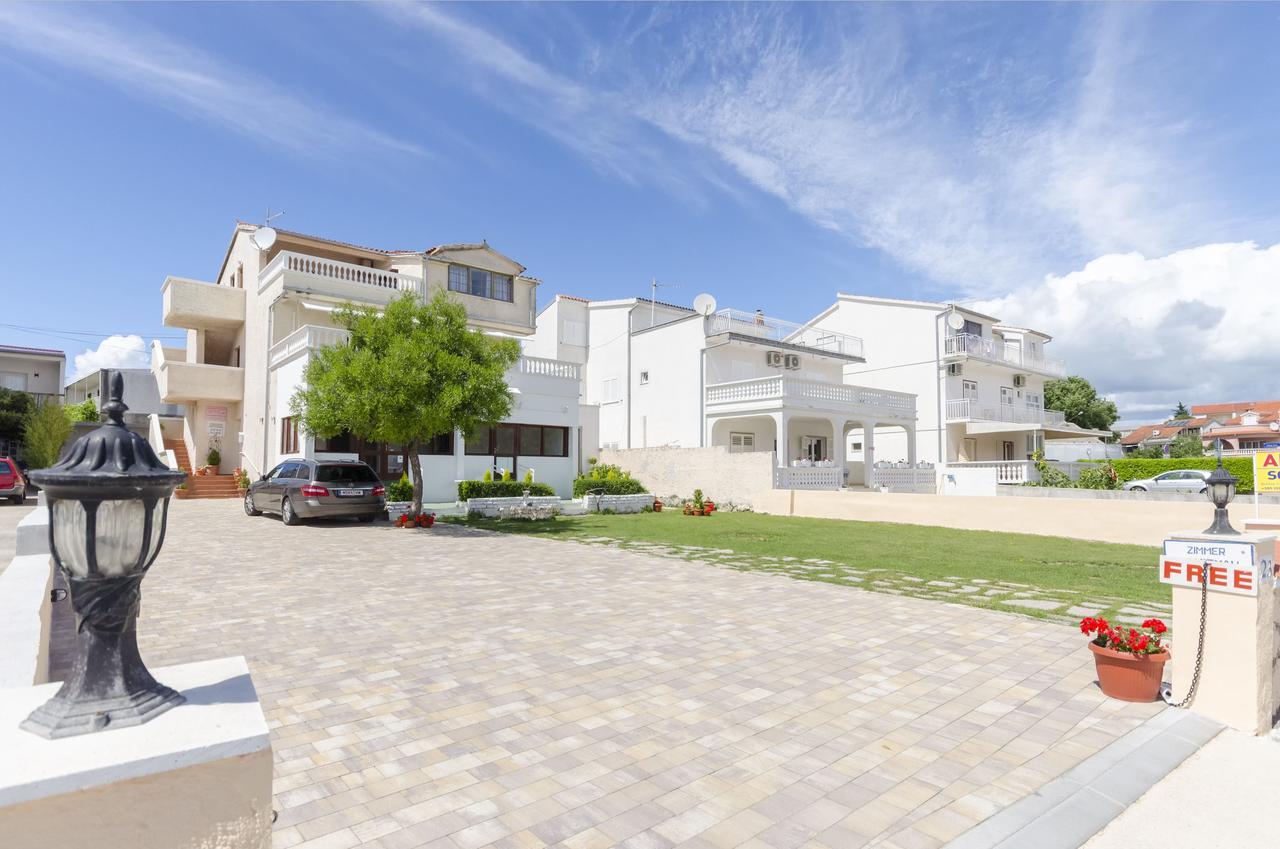 Apartment And Rooms Artina โวดีเซ ภายนอก รูปภาพ